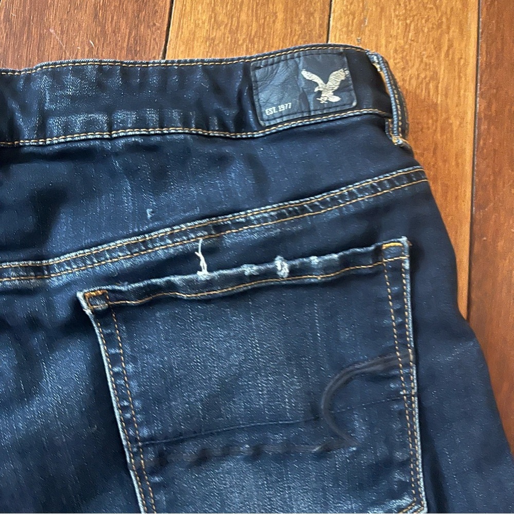 American Eagle Hi-Rise Shortie Denim Jean Shorts Medium Wash Size 12 - Picture 8 of 8